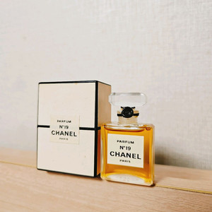 샤넬 넘버19 퍼퓸(원액)7ml /새상품