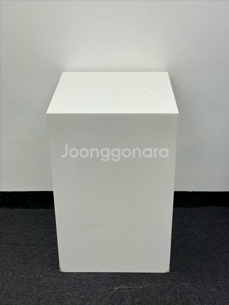 화이트 사각스툴 촬영소품 전시다이 인테리어소품 디스플레--0