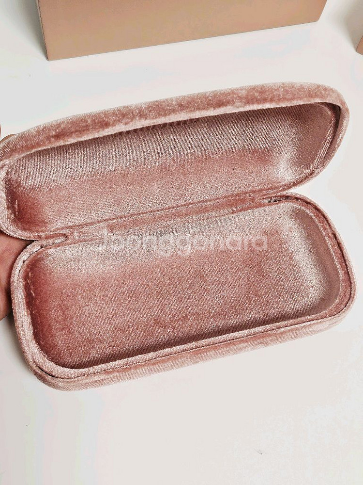 미우미우 선글라스 케이스--8