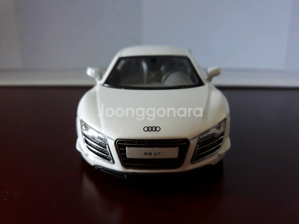 1/32 R8 GT 다이캐스트--1