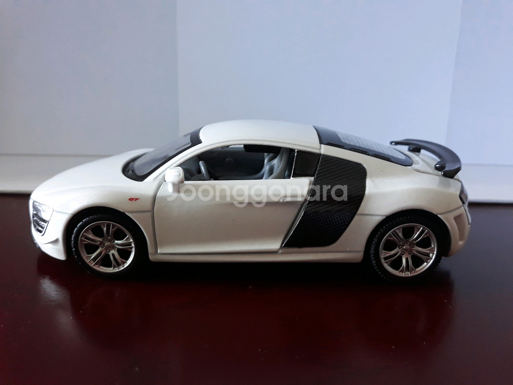 1/32 R8 GT 다이캐스트--2