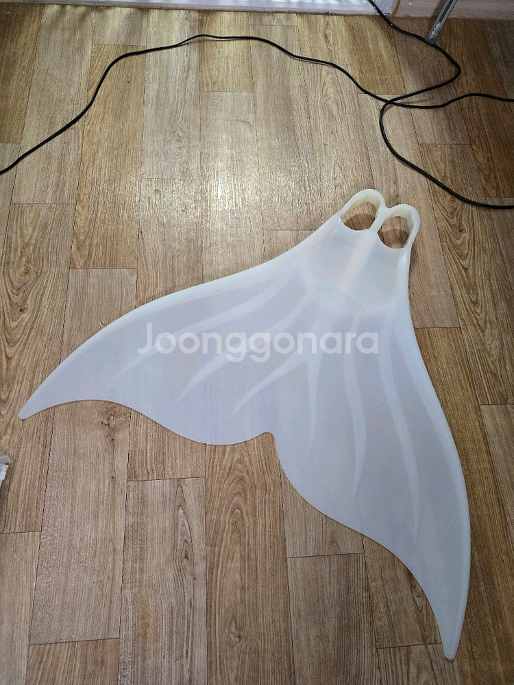 인어 꼬리, 모노핀--0