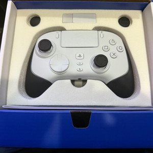 PS5 레이저 Wolverine V2 Pro White