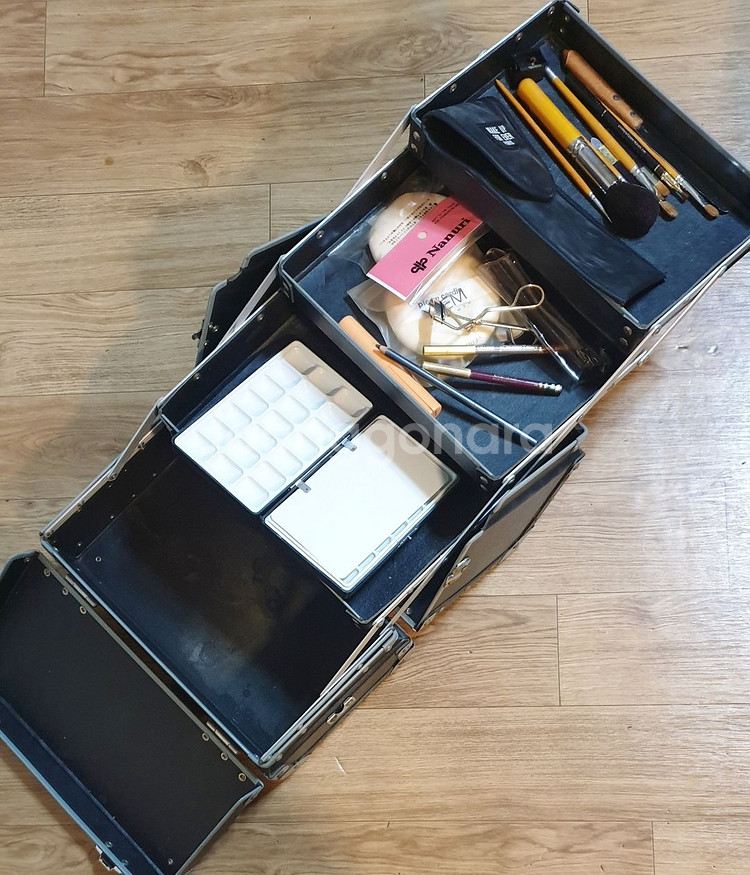 빈티지 전문가용 메이크업 정리함 / 화장품 도구 브러쉬--1