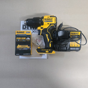 디월트 dcd709e1 20v 정품 국내정발 충전드릴 배터리 충전기 디월트충전드릴 디월트드릴세트 충전해머드릴드라이버