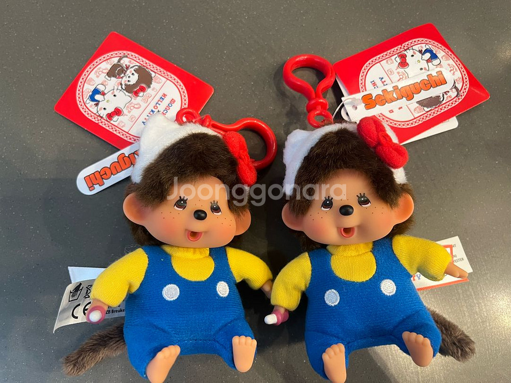 새상품) 몬치치x키티 콜라보 키링--0