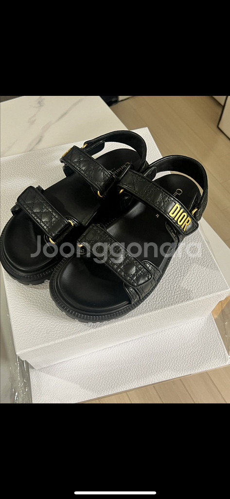 디올 블랙 퀄팅 까나쥬 샌들 38(250)--1