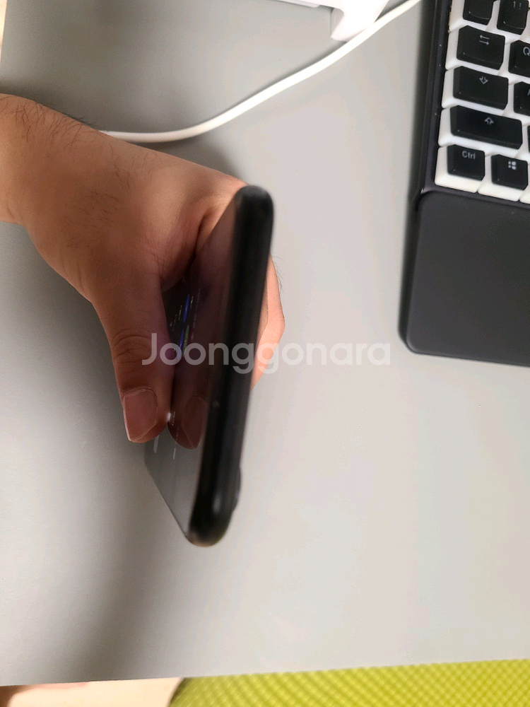 아이폰 XR 블랙 128GB 배터리 91% 충전기 포함--3