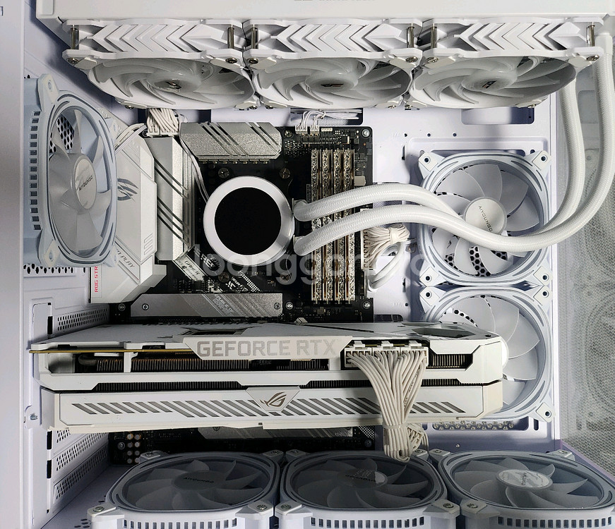 게이밍 컴퓨터 5800x3d rtx3080 32GB--3