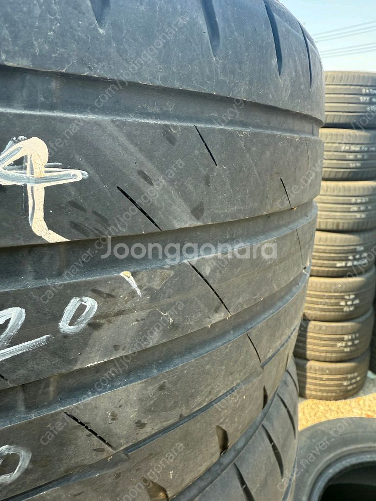275/30/20 re004 중고4본--3