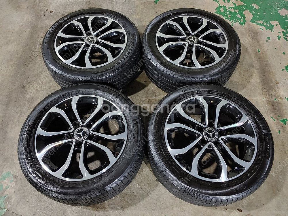 벤츠 W205 C클래스 17인치 정품 휠타이어--0