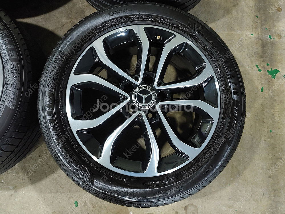 벤츠 W205 C클래스 17인치 정품 휠타이어--2