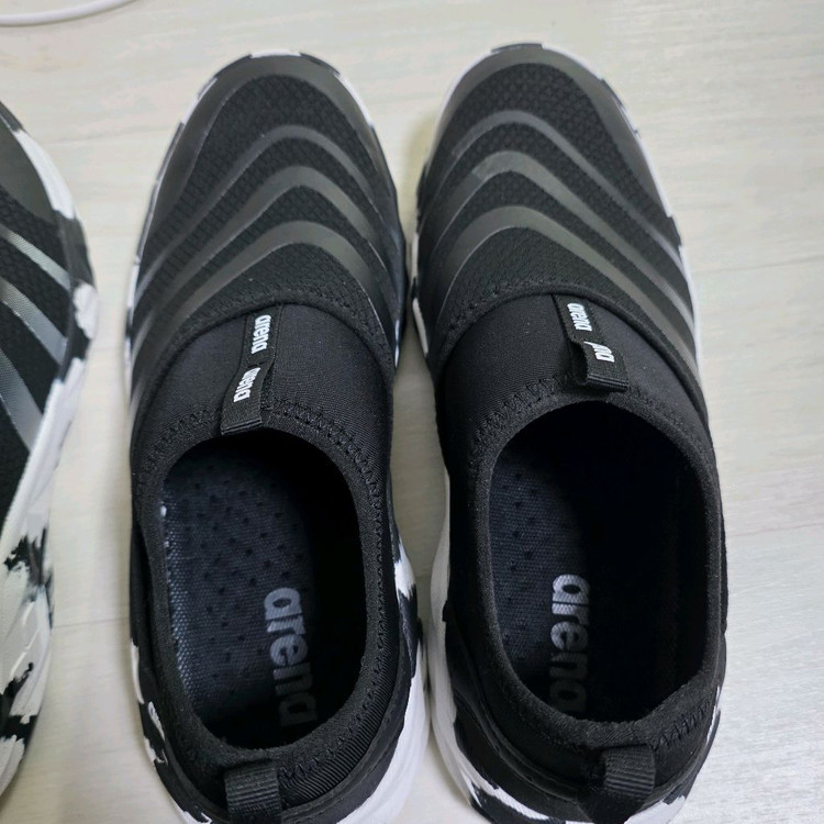 아레나 씨워커 아쿠아슈즈 이미지