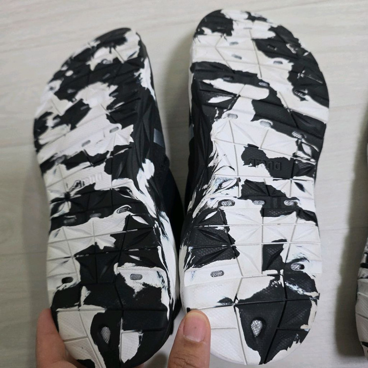 아레나 씨워커 아쿠아슈즈 이미지