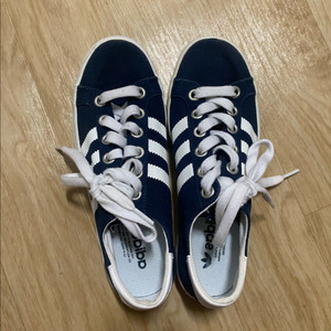 아디다스 코트밴티지 s78764 네이비 색상 운동화 판