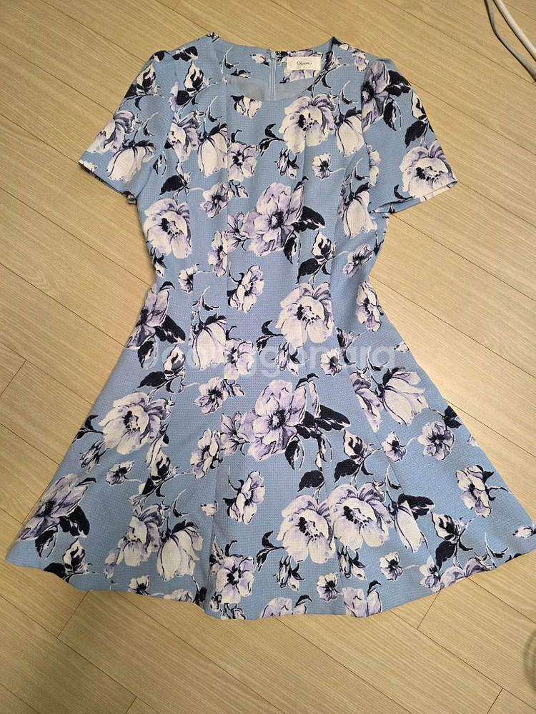 여성 꽃무늬 원피스--1