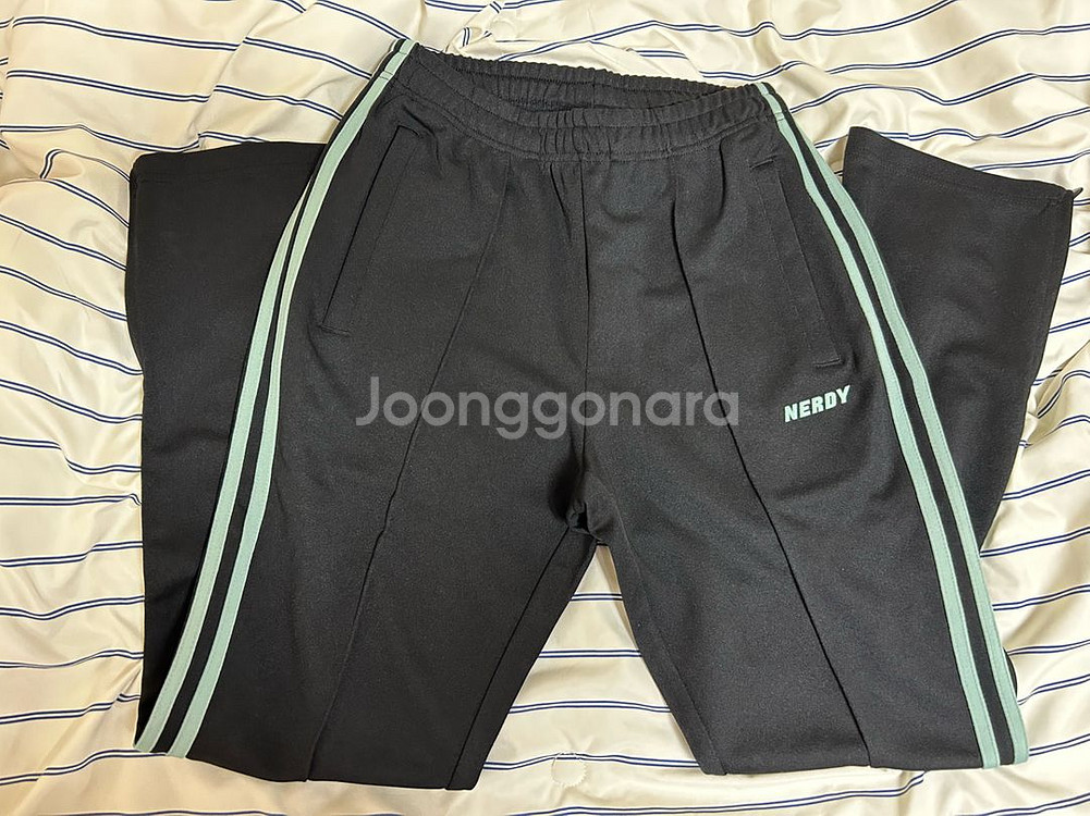 널디 엔와이 트랙 팬츠 블랙--1