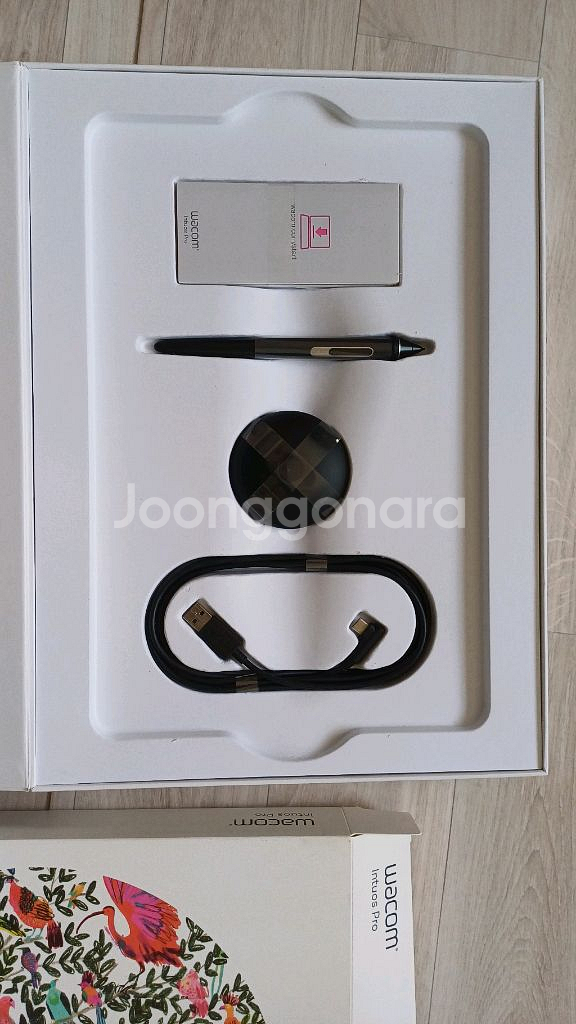 와콤 인튜어스프로 중형 pth-660--0