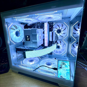 게이밍·영상편집·화이트 감성 데스크탑 PC 판매