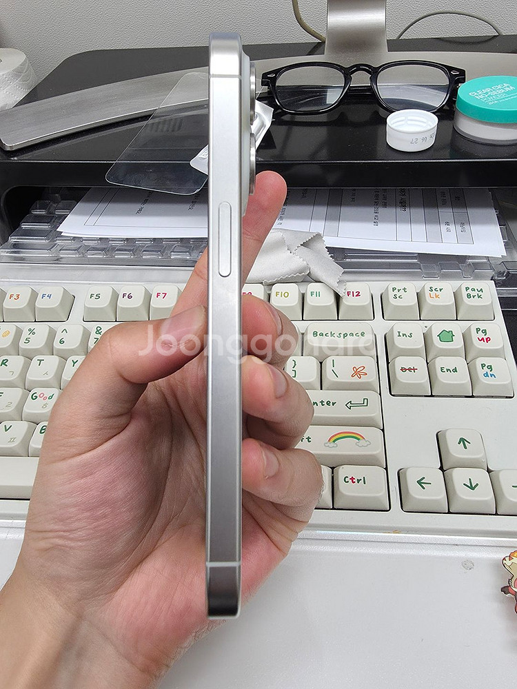 아이폰15pro 128기가 화이트 풀박스 팝니다--4