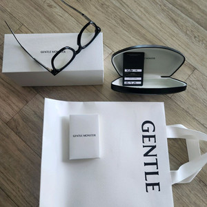 젠틀몬스터 쿠보 01