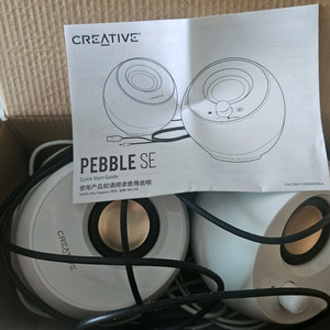 CREATIVE PEBBLE SE RGB 스피커