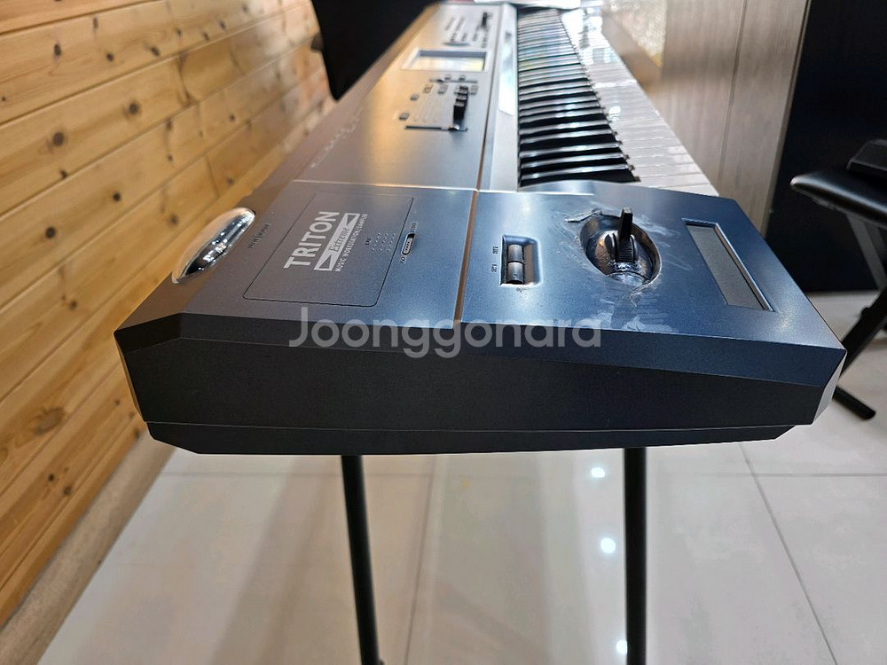 코르그(korg)트라이톤 익스트림(76건반)--4