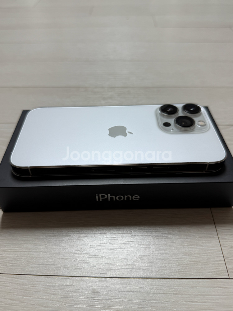 아이폰 13pro 256 실버 판매합니다!!--4