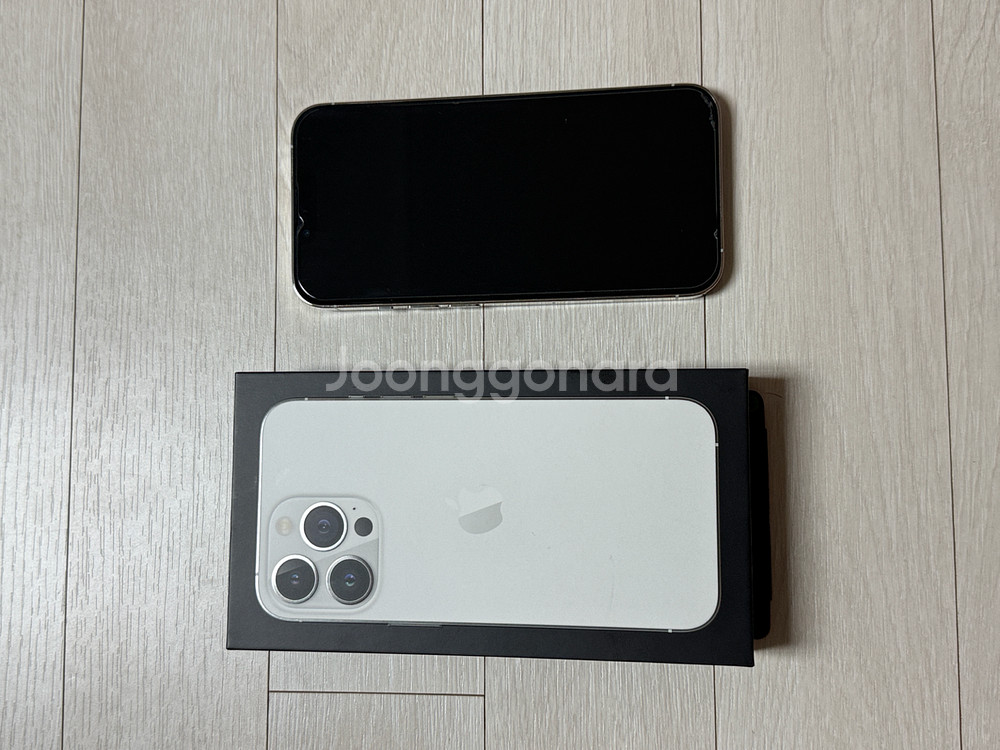 아이폰 13pro 256 실버 판매합니다!!--1