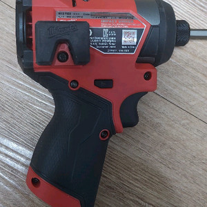 밀워키 M12 FUEL 임팩드라이버 팝니다