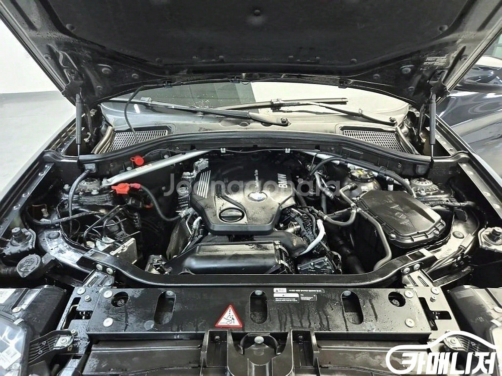 [BMW]X4 (F26) xDrive 20d (5인승)--4