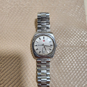 빈티지 시계 두점 판매합니다 (부로바 라도