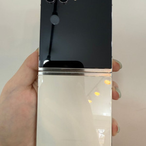 갤럭시Z플립5 256GB 크림 Y1021