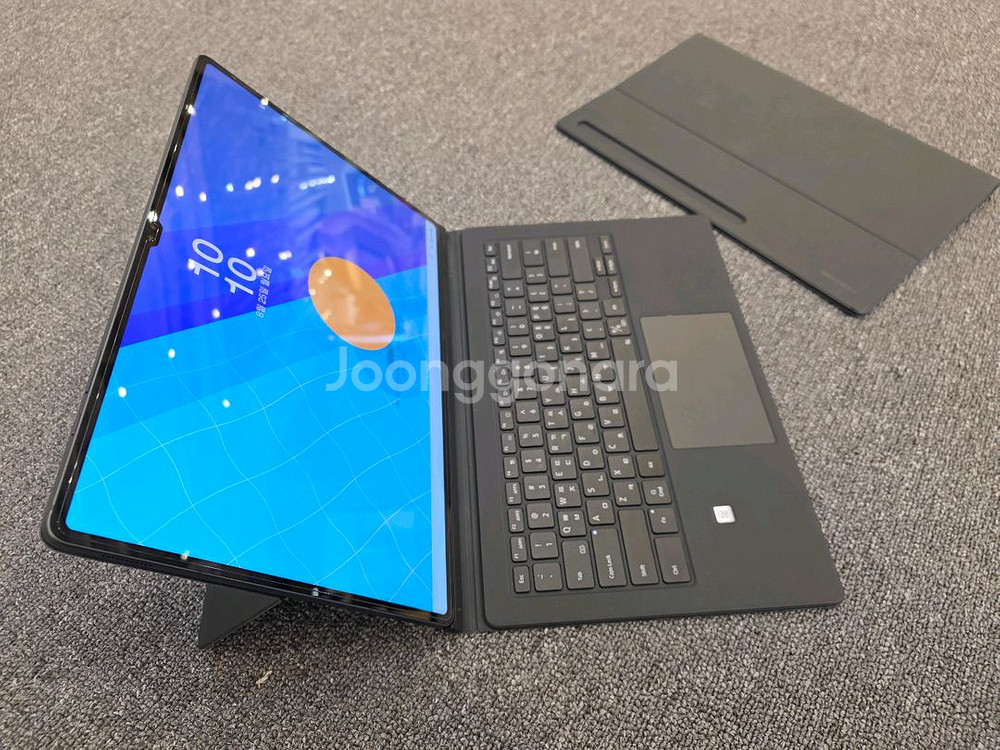 5g 갤럭시 탭 S8울트라 팝니다(키보드케이스포함)--0