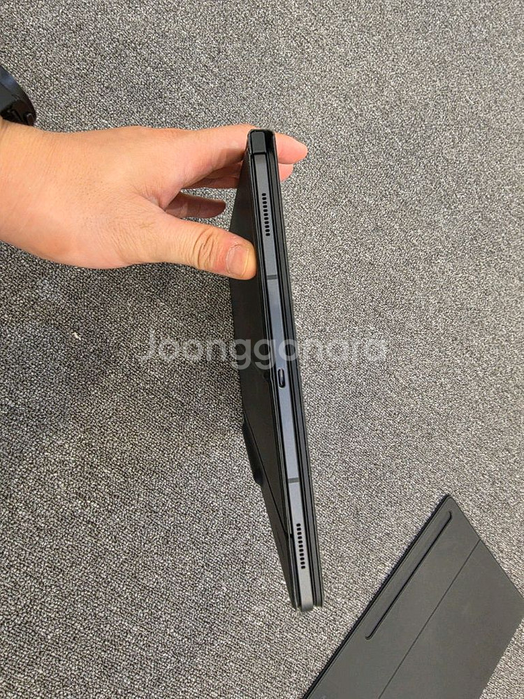 5g 갤럭시 탭 S8울트라 팝니다(키보드케이스포함)--1