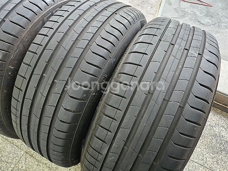 피넬리 피제로 PZ4 235-50-19 중고타이어--1