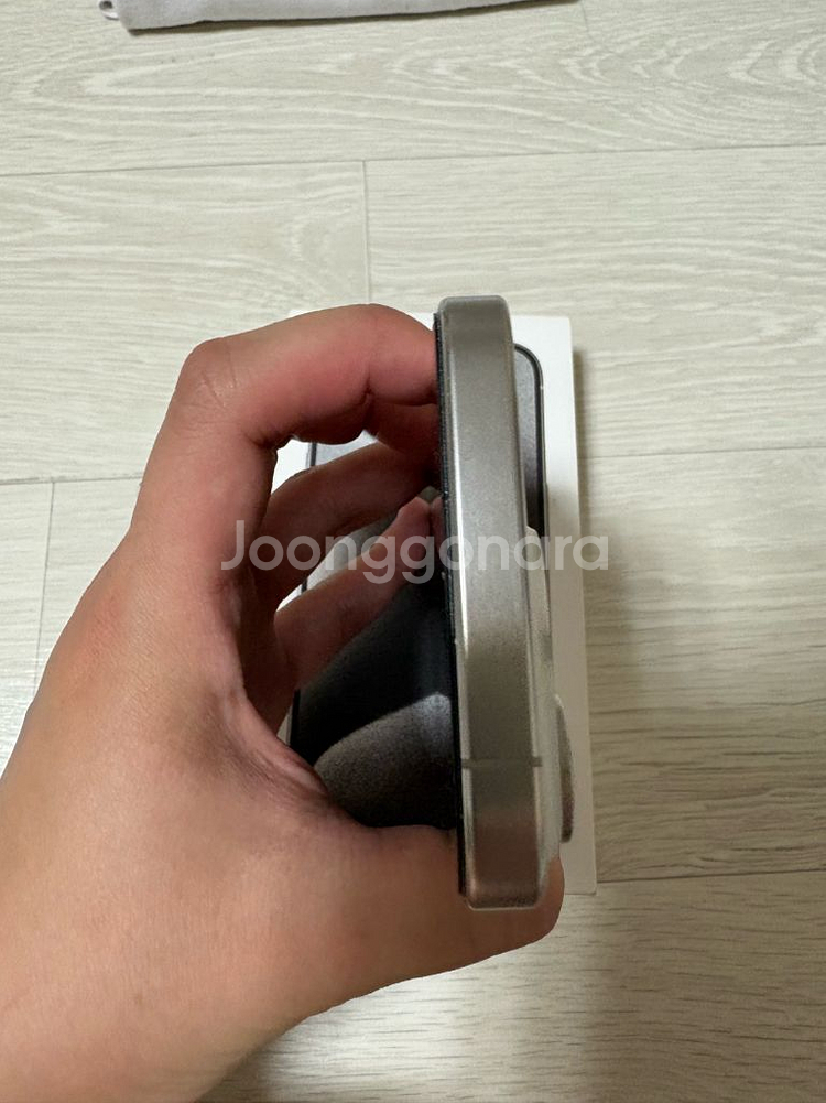 아이폰15프로 128g 상태좋습니다.--2