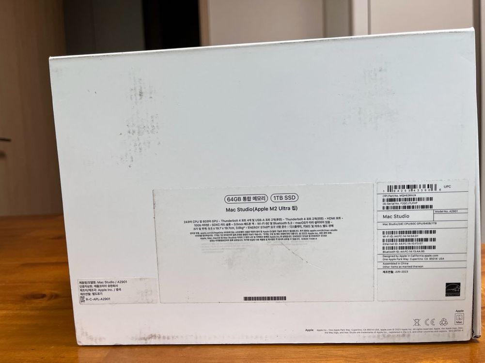 Mac Studio M2 Ultra 이미지