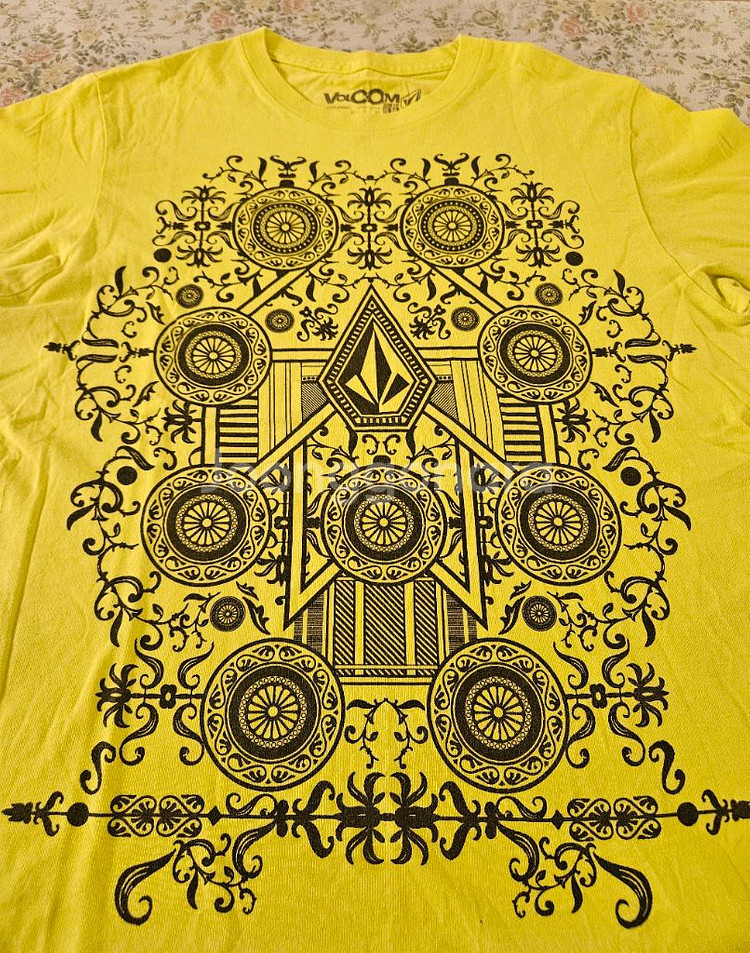 [해외M]볼컴 오가닉코튼 슬림핏 반다나 반팔 티셔츠--4