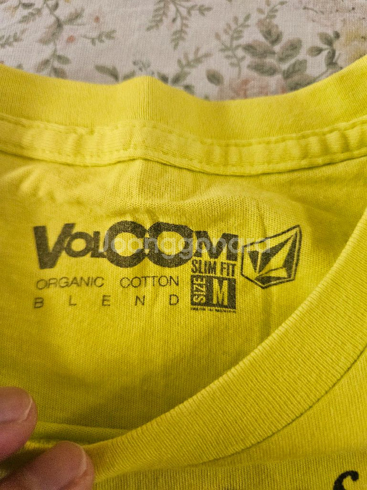 [해외M]볼컴 오가닉코튼 슬림핏 반다나 반팔 티셔츠--7