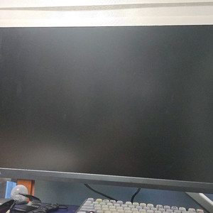 필립스 qhd 240hz 모니터 팝니다.