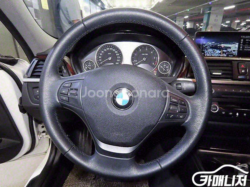 [BMW]3시리즈 (F30) 320d xDrive #앱--7
