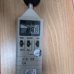 소음 측정기 팝니다.