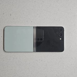 갤럭시 플립5 256 민트 sss급