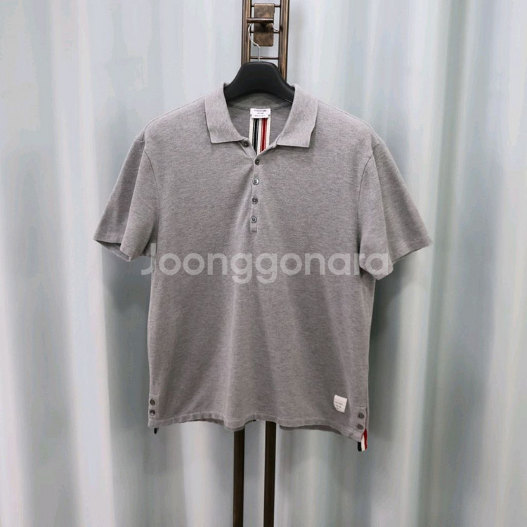 톰브라운 백삼선 그레이 카라 반팔 티셔츠 5/105--2