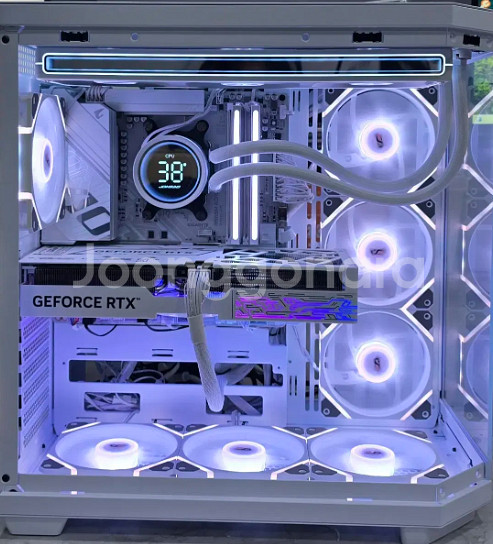 9950X3D, 갤럭시5080, 32g 화이트 어항PC--0