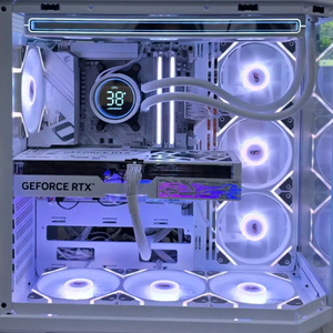 9950X3D, 갤럭시5080, 32g 화이트 어항PC