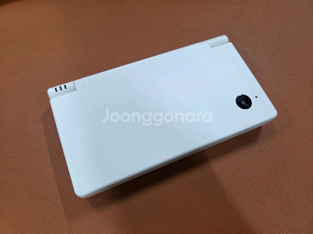 닌텐도 dsi 판매합니다.--3