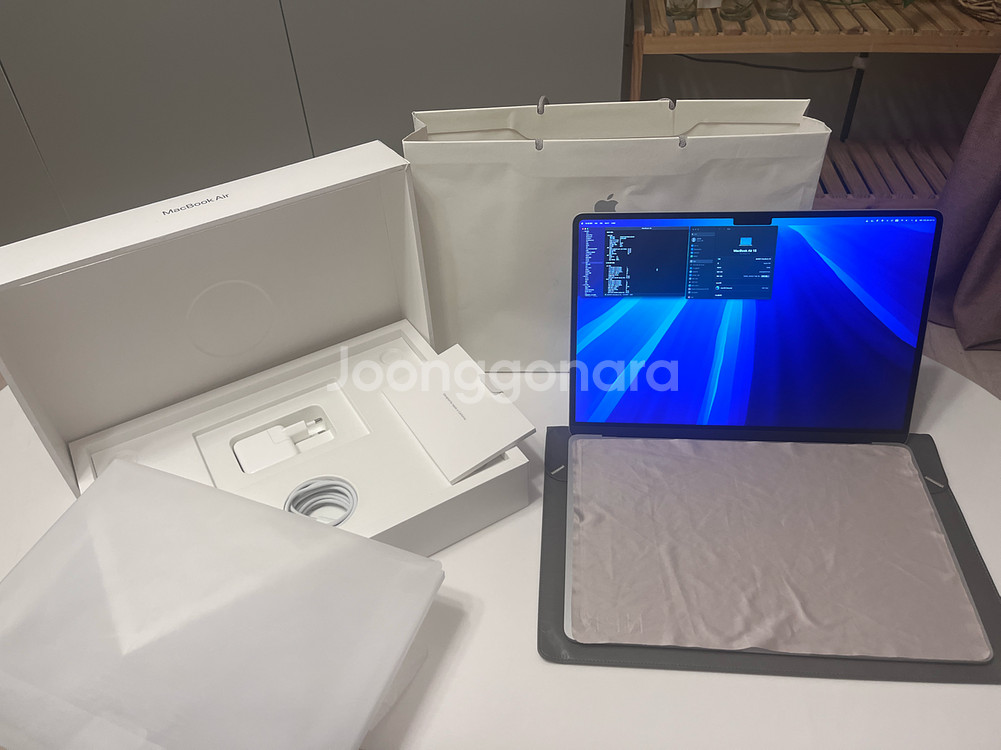 맥북 에어 15 M3 실버 16gb / 256g--0