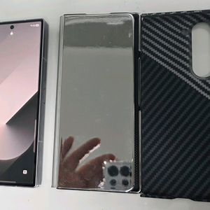 삼성z폴드6 실버쉐도우 256g 팔거나 노트북등교환함